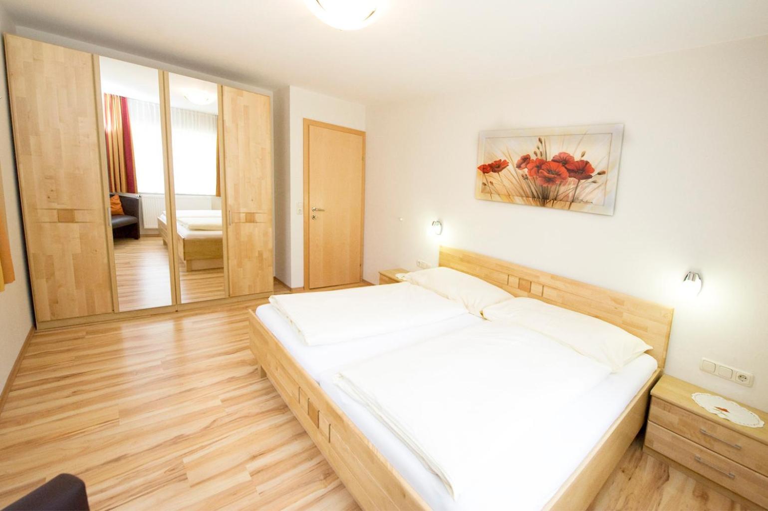 Appartement Schoenfeld Заалбах-Хинтерглем Екстериор снимка